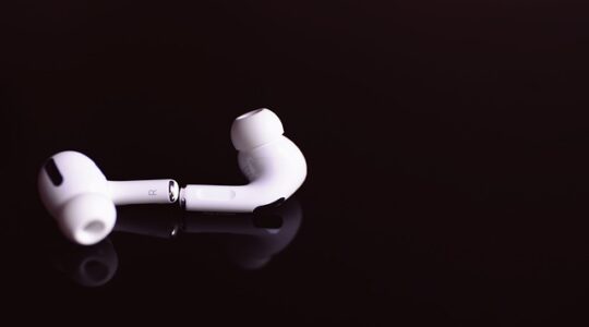How to Connect Fake Airpods to Android? Tutorial and Tips